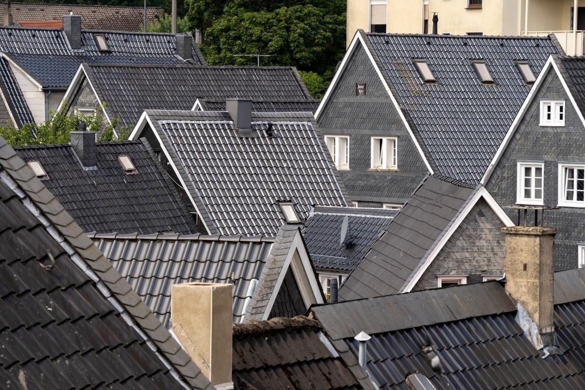 Fayard Emile, chantier de couvreur zingueur à Briatexte